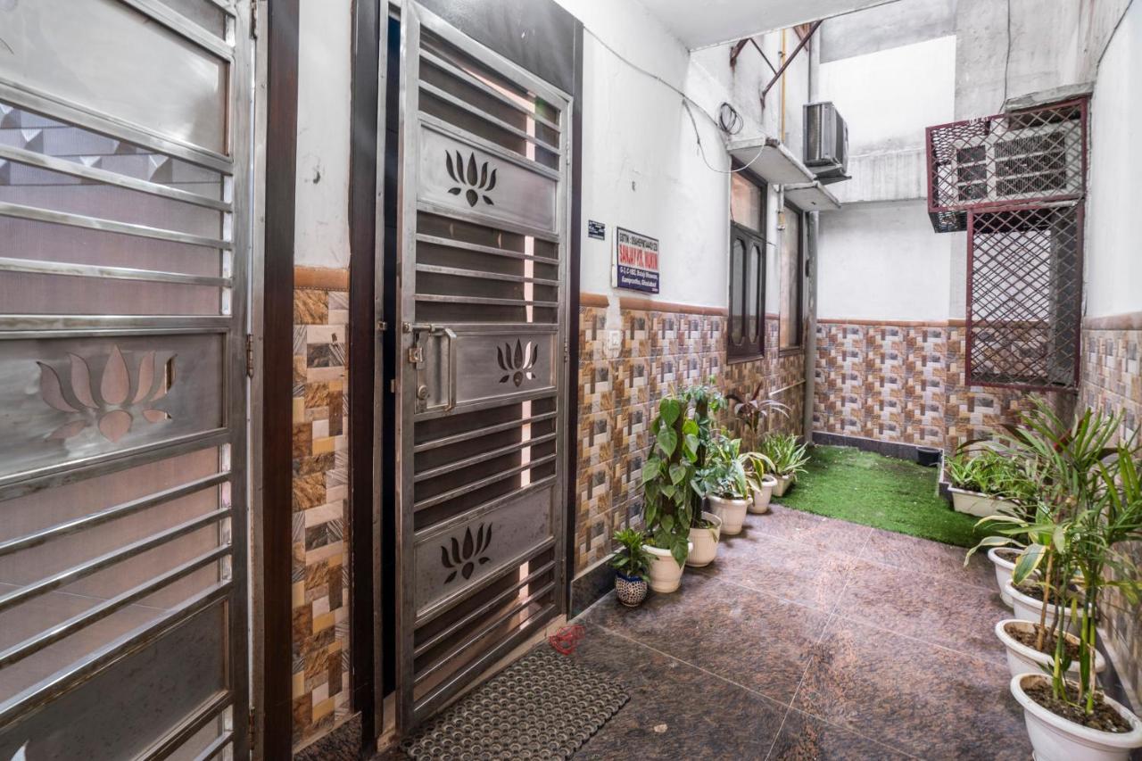 Homlee-Villa Luxury-2Bhk-Anand Vihar-Ramprastha غازي أباد المظهر الخارجي الصورة